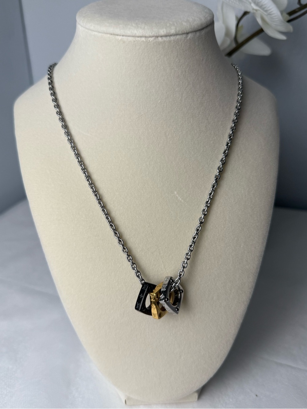 Louis Vuitton Monogram Bold Necklace